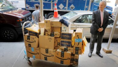 How does drop shipping on Instagram affect users? | Explained